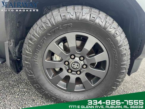 Used 2025 Toyota Land Cruiser image 35