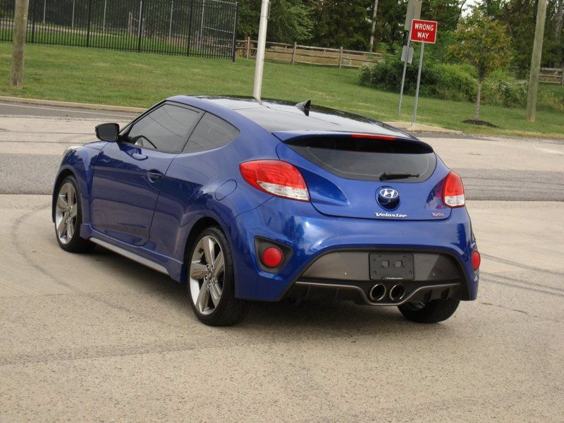 Used 2013 Hyundai Veloster Turbo w/ Ultimate Pkg FWD image 12