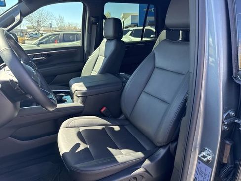 Used 2026 Chevrolet Tahoe Z71 w/ Comfort Package AWD/4WD image 13