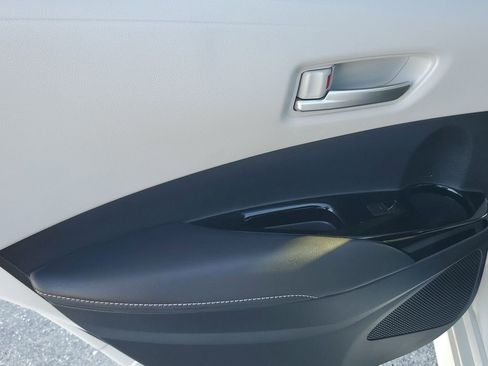 Certified 2022 Toyota Corolla SE image 40