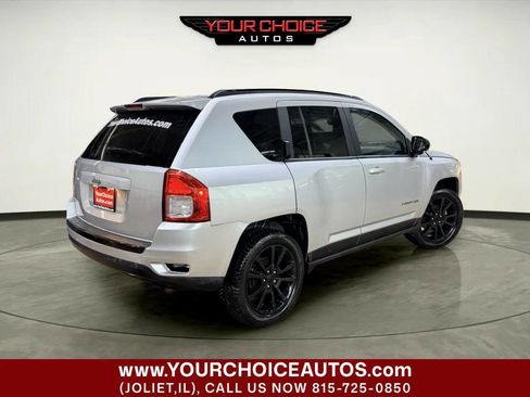 Used 2013 Jeep Compass Latitude FWD image 6