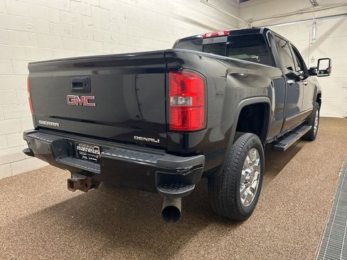 Used 2015 GMC Sierra 2500 Denali w/ Duramax Plus Package AWD/4WD image 2