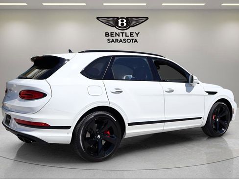 Used 2025 Bentley Bentayga AWD/4WD image 10