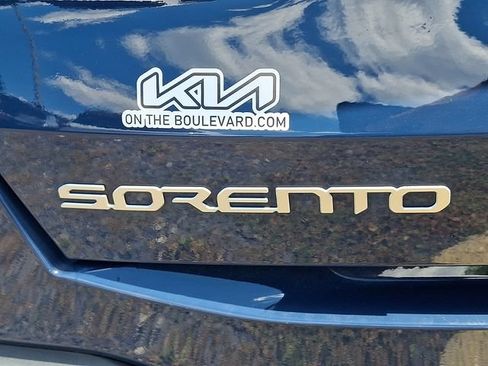 Certified 2024 Kia Sorento S w/ Panoramic Sunroof Package AWD/4WD image 32