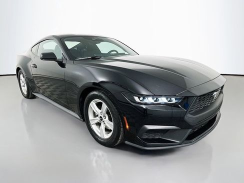 Used 2024 Ford Mustang Coupe RWD image 3