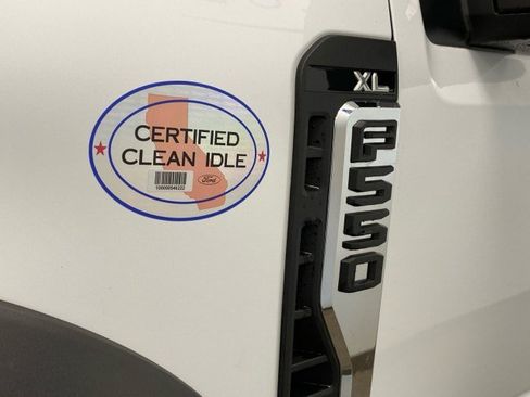 New 2025 Ford F550 4x4 SuperCab Super Duty image 8