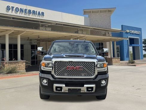 Used 2017 GMC Sierra 2500 Denali w/ Duramax Plus Package image 9