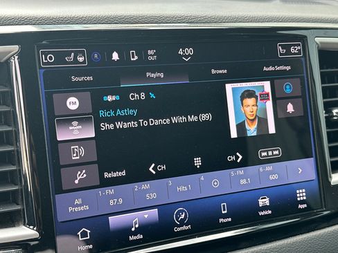 Used 2023 Chrysler Pacifica Touring-L FWD image 20