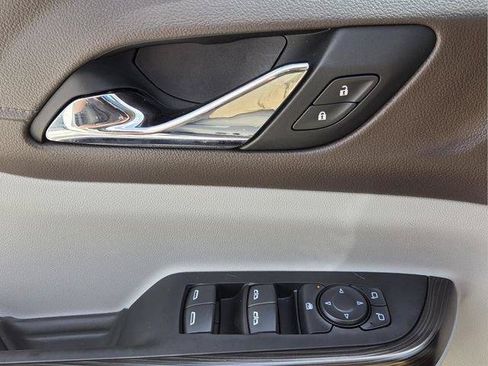 Certified 2023 GMC Acadia SLT FWD image 23