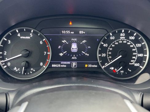 Used 2019 INFINITI QX50 Luxe w/ Navigation Package FWD image 22