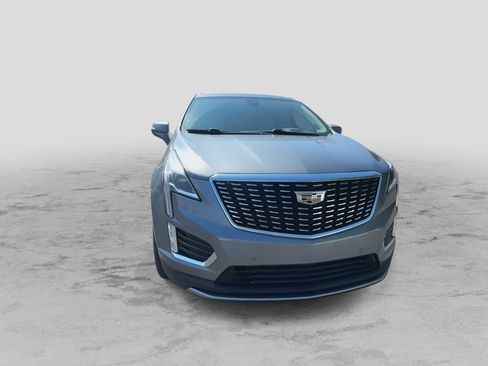 Used 2020 Cadillac XT5 Premium Luxury image 3