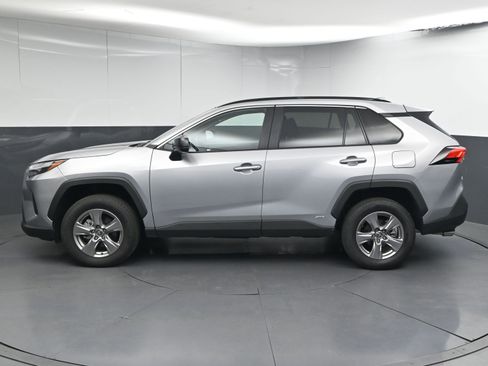 Certified 2025 Toyota RAV4 LE image 9