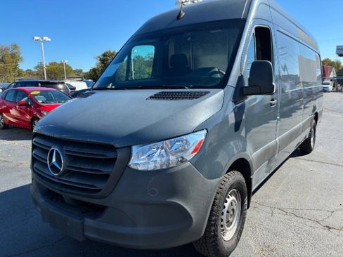 Used 2019 Mercedes-Benz Sprinter 170 image 3