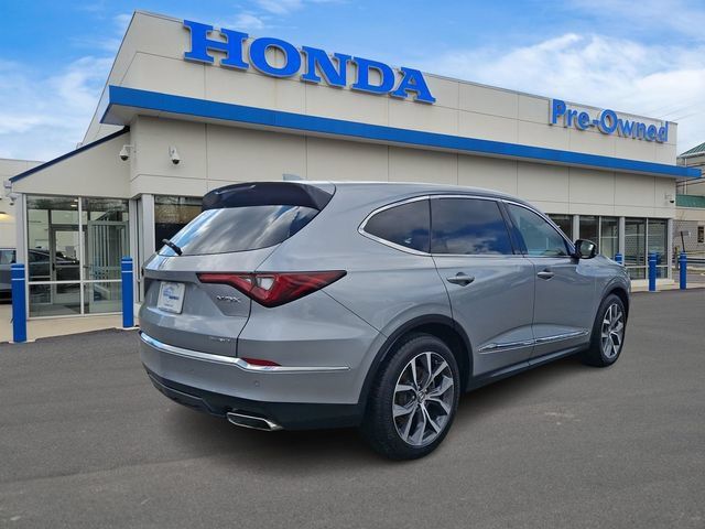 Used 2023 Acura MDX w/ Technology Package AWD/4WD image 4