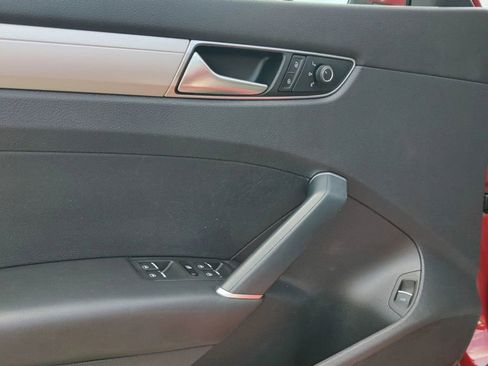 Used 2017 Volkswagen Passat 1.8T S image 23