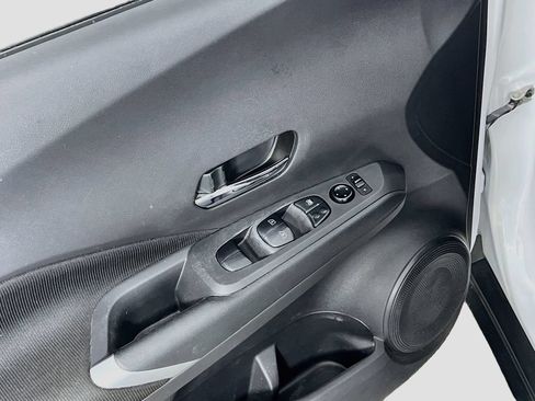 Used 2022 Nissan Kicks SV FWD image 17