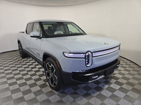 Used 2024 Rivian R1T Adventure AWD/4WD image 7