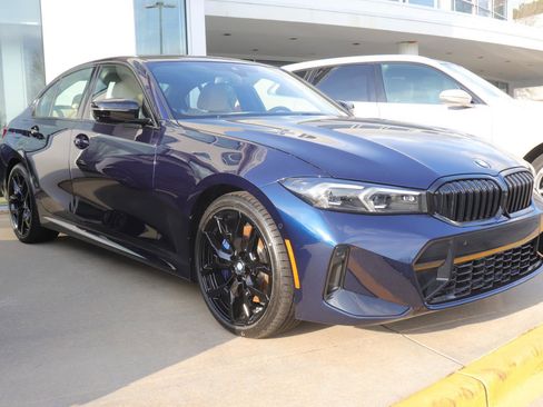 New 2026 BMW 330i Sedan w/ M Sport Package image 3
