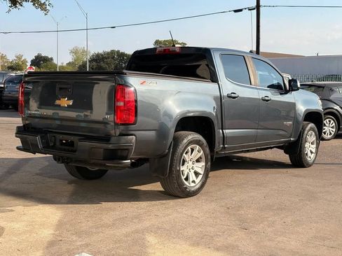 Used 2019 Chevrolet Colorado LT w/ LT Convenience Package RWD image 3