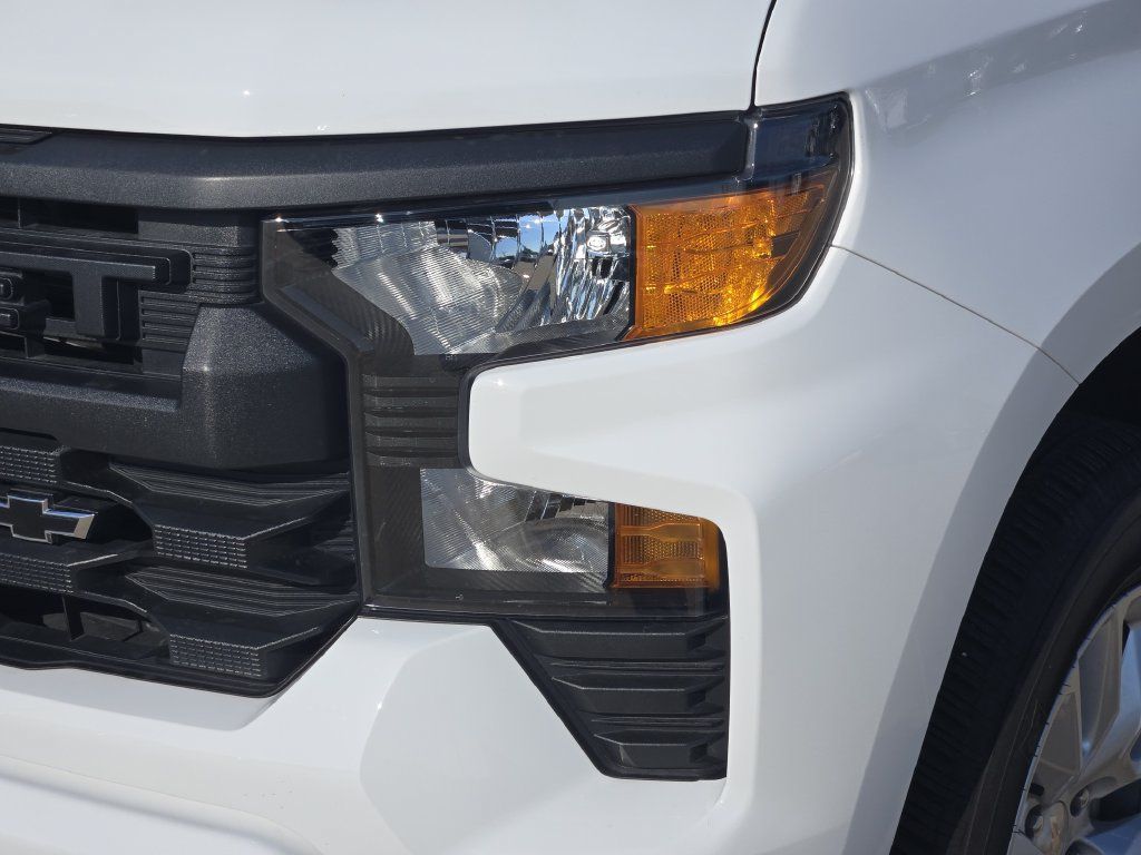 Used 2025 Chevrolet Silverado 1500 Custom AWD/4WD image 10