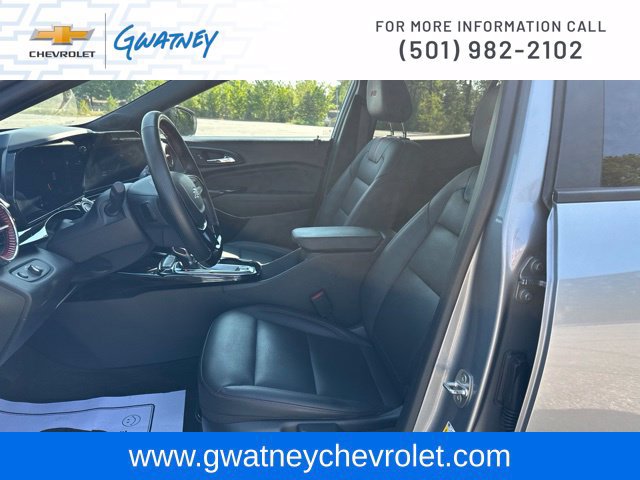 Used 2024 Chevrolet Trax RS w/ Sunroof Package FWD image 20