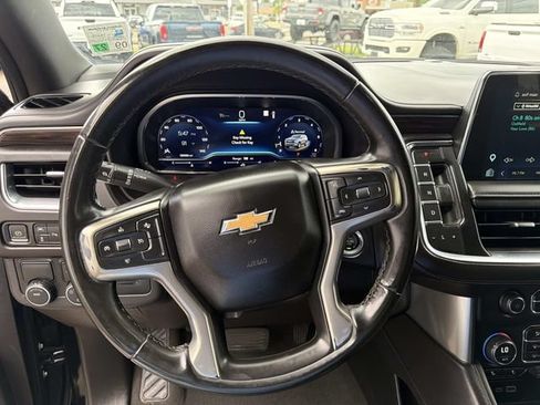 Used 2023 Chevrolet Suburban LT RWD image 27