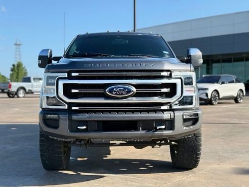 Certified 2022 Ford F250 Platinum w/ FX4 Off-Road Package AWD/4WD image 3