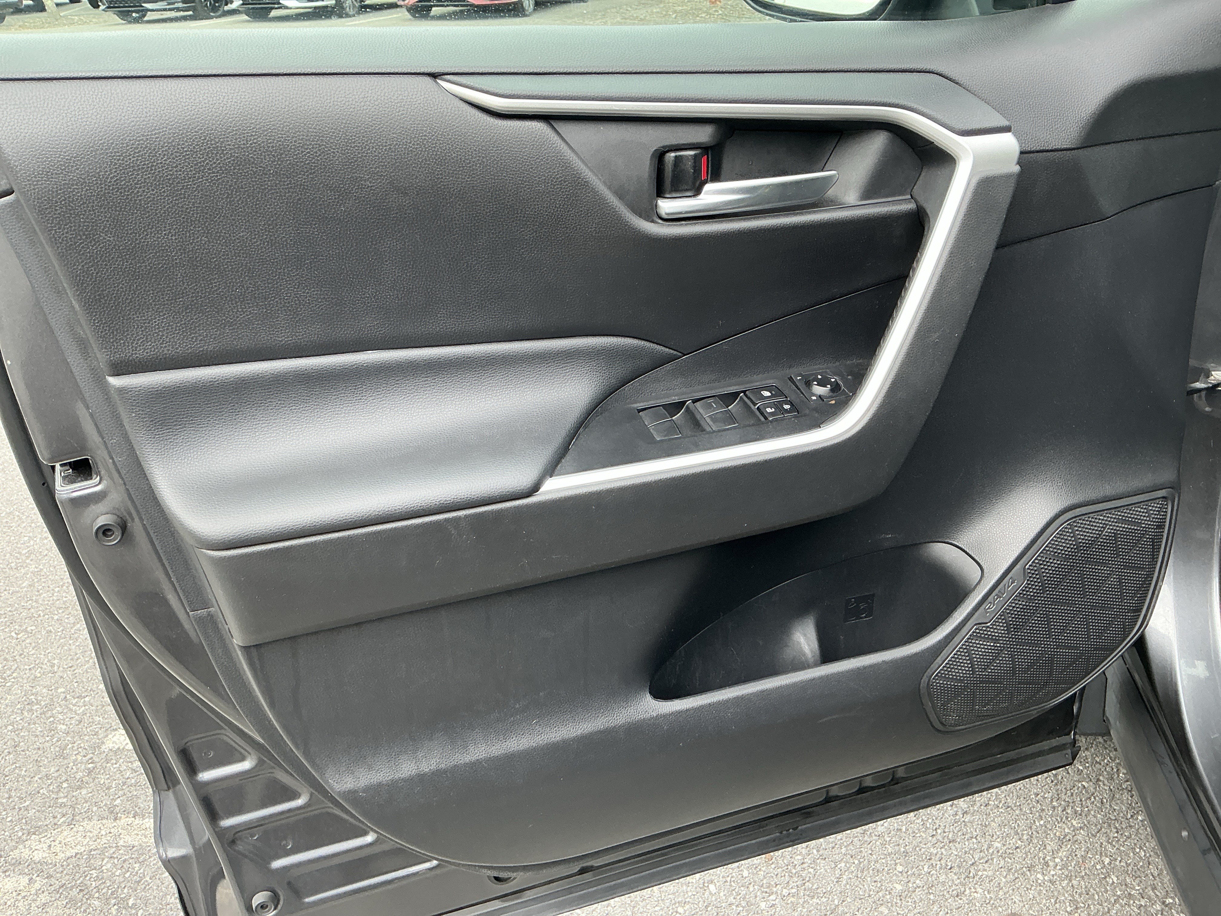 Used 2021 Toyota RAV4 XLE w/ Convenience Package AWD/4WD image 20