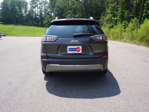Used 2019 Jeep Cherokee Limited w/ Technology Group FWD image 23