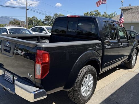 Used 2019 Nissan Frontier SV RWD image 3