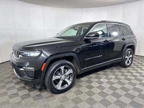 Used 2023 Jeep Grand Cherokee 4WD 4xe w/ Luxury Tech Group II image 7