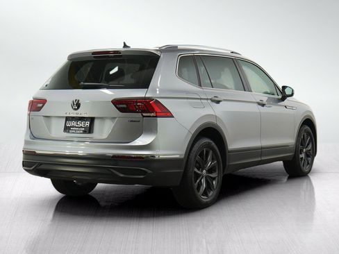 Used 2022 Volkswagen Tiguan SE AWD/4WD image 5