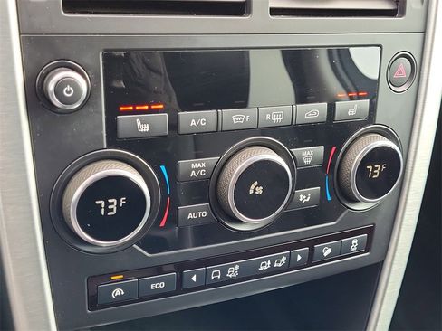 Used 2017 Land Rover Discovery Sport SE image 28