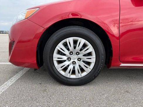 Used 2013 Toyota Camry LE image 11