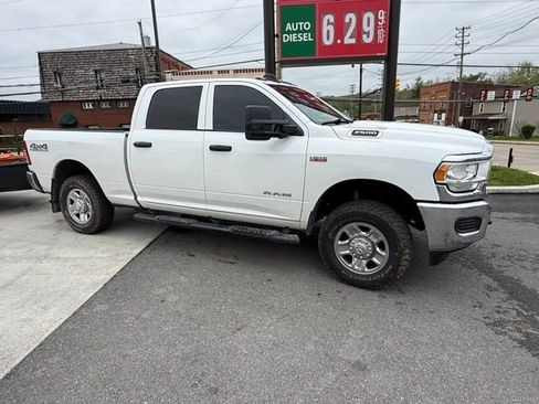 Used 2019 RAM 2500 Tradesman AWD/4WD image 2