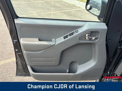 Used 2019 Nissan Frontier SV AWD/4WD image 13