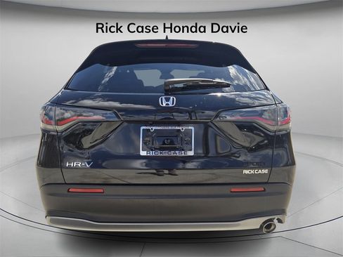 Used 2025 Honda HR-V Sport image 5