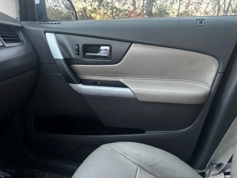 Used 2011 Ford Edge SEL w/ 202A Rapid Spec Order Code image 12