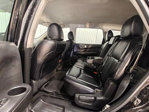 Used 2019 Nissan Pathfinder SL AWD/4WD image 27