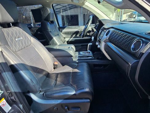 Used 2018 Toyota Tundra Platinum image 15