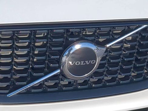 Certified 2025 Volvo XC60 T8 Core w/ Protection Package Premier image 11