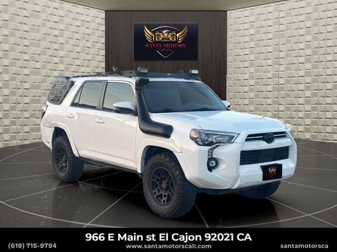 Used 2021 Toyota 4Runner SR5 Premium w/ Moonroof Package AWD/4WD image 3