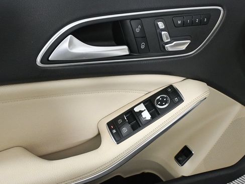 Certified 2020 Mercedes-Benz GLA 250 4MATIC image 8