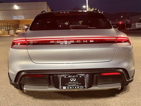 Used 2023 Porsche Taycan 4 Cross Turismo image 5