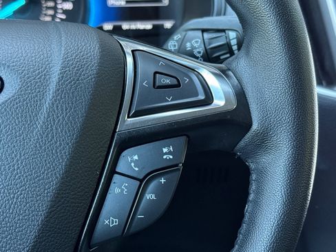 Used 2023 Ford Edge SEL image 28