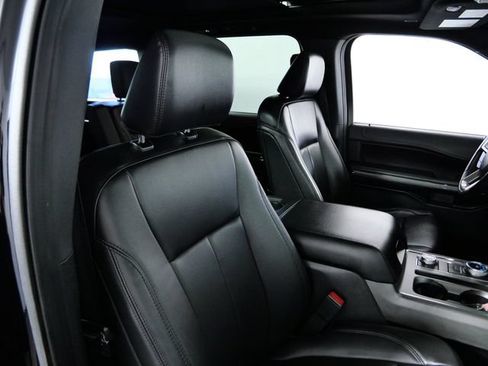 Certified 2021 Ford Expedition XLT w/ Black Accent Package AWD/4WD image 11