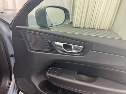 Used 2023 Volvo XC60 B5 Ultimate w/ Climate Package AWD/4WD image 17
