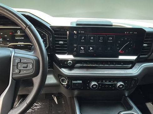 Used 2022 GMC Sierra 1500 SLT w/ SLT Premium Plus Package AWD/4WD image 11