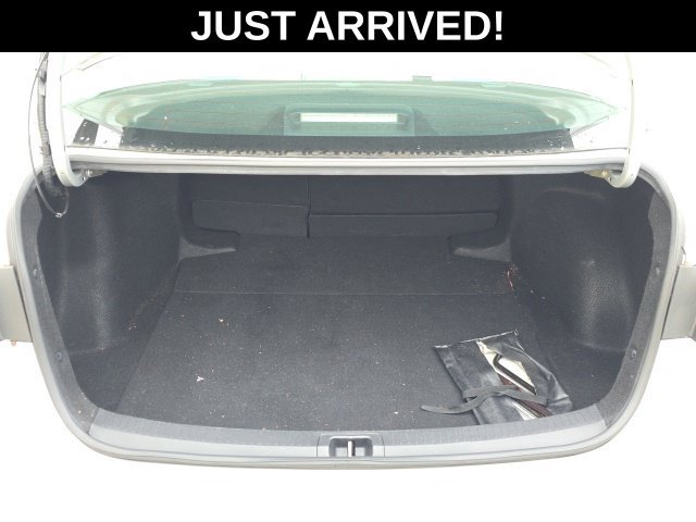 Used 2020 Toyota Corolla LE FWD image 7