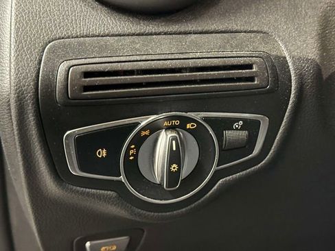 Used 2022 Mercedes-Benz GLC 300 4MATIC image 19